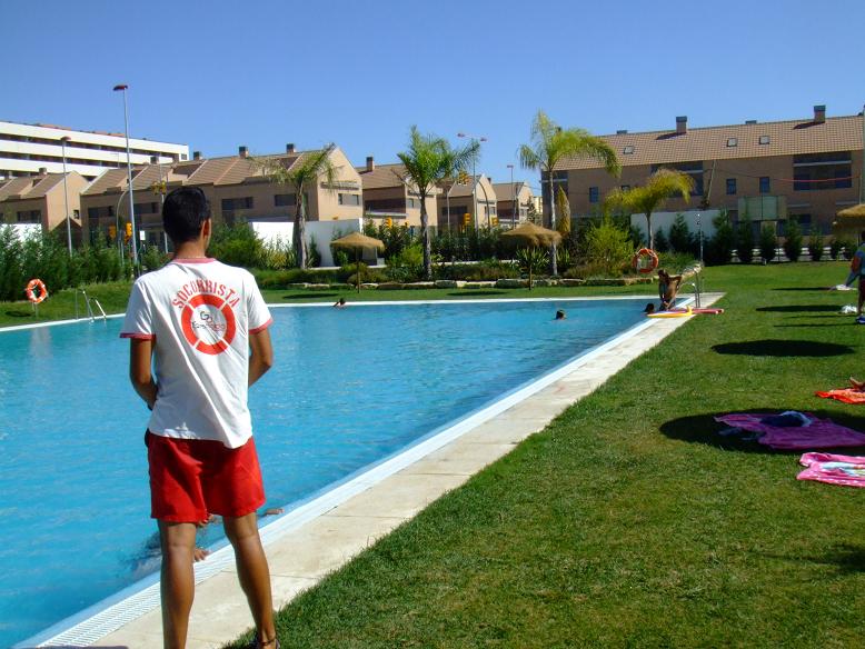 Jardinería, mantenimiento de piscinas, pistas de padel